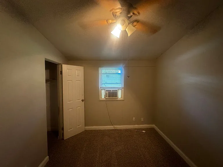 313 S Birchlane Dr — Photo 3