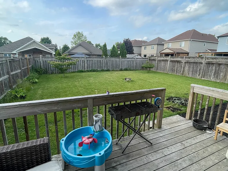 3 Lawrence Ave — Photo 31