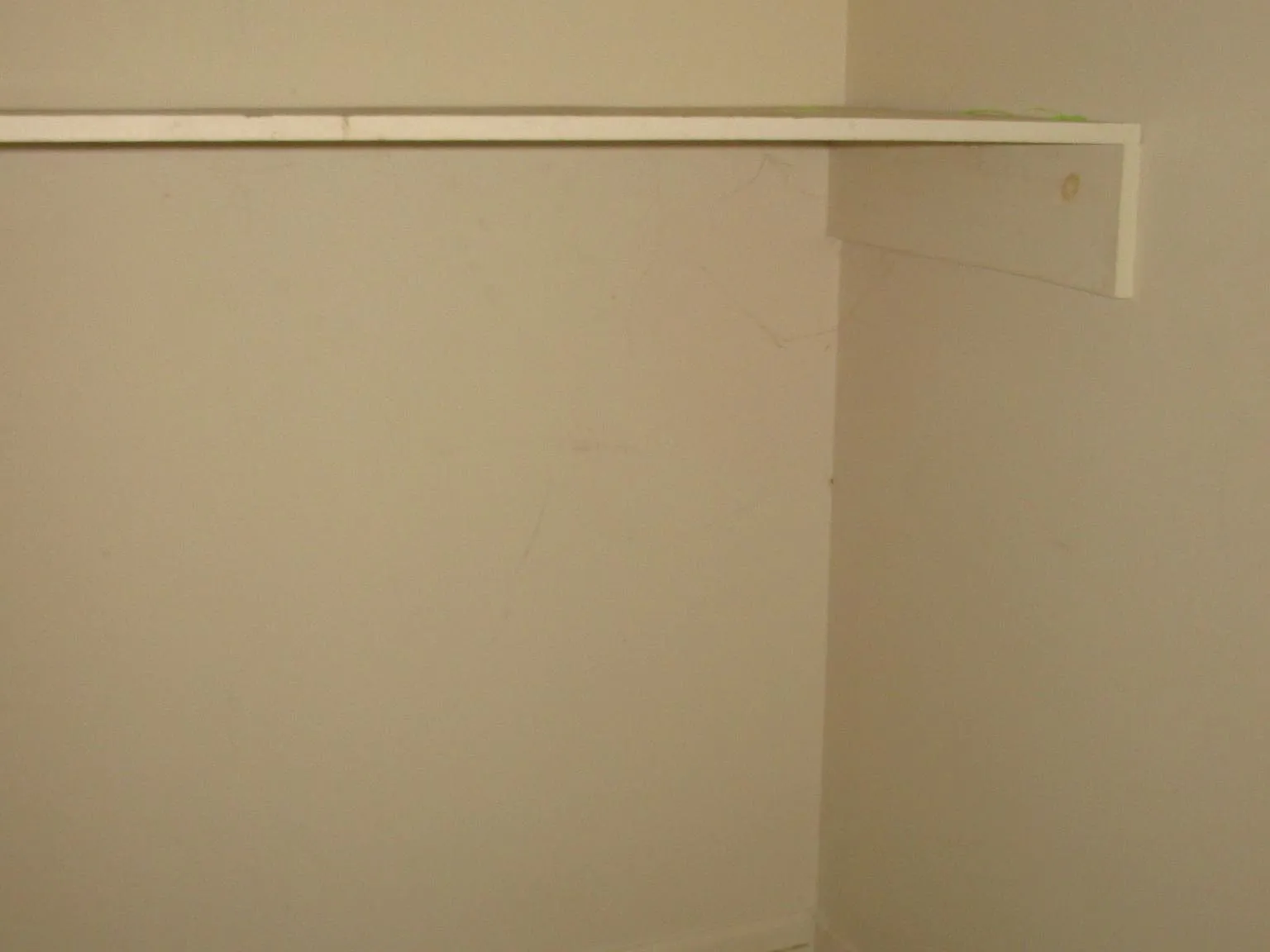 2 bed, 1100 sqft, $1,300 — Photo 4