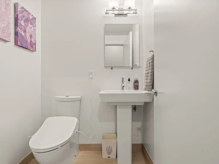 2nd floor powder room