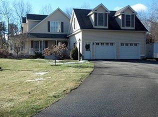 2 Gullane Rd, Hooksett, NH 03106