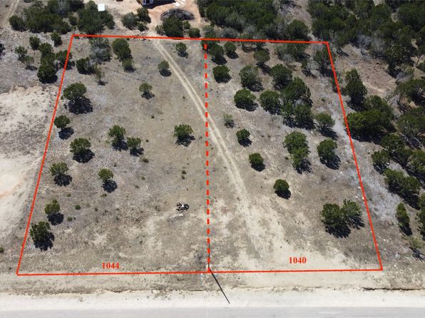 1040 Cedar Hill Dr, Nemo, TX 76070