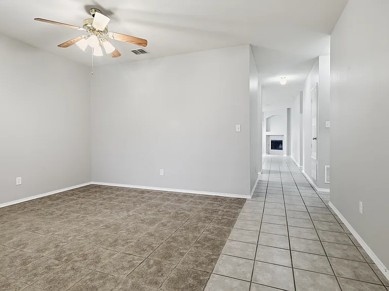 2313 Dalhart Trl — Photo 4
