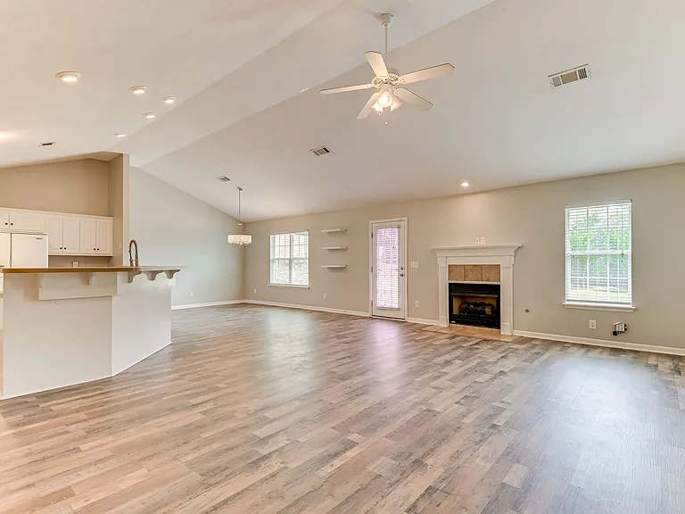 4452 Country Glen Cir — Photo 9