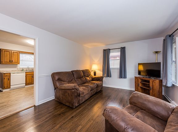5th image of 33513 N Cherokee Ct