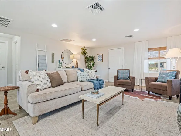 1927 W LAWRENCE Road, Phoenix, AZ 85015