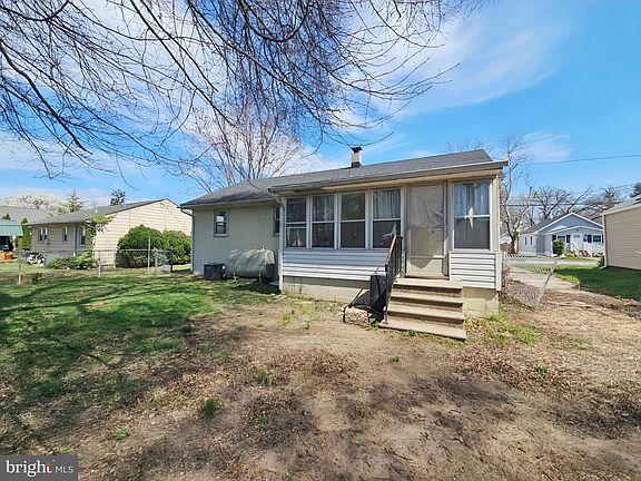 2nd image of 29 Harding Ave