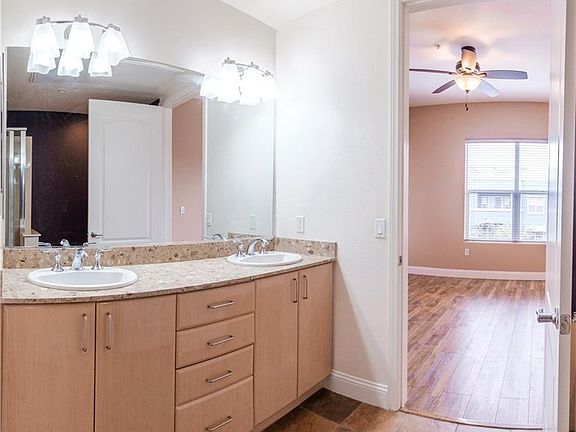 5th image of 56 E Serene Ave Unit 424