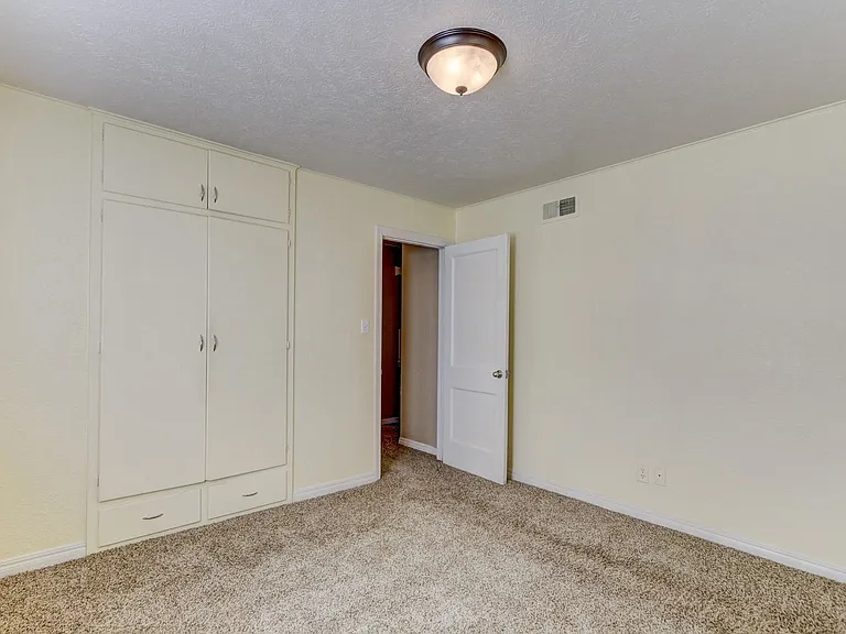 4172 NW 23rd St — Photo 21