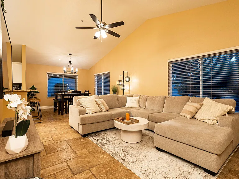 10371 E Davenport Dr — Photo 24