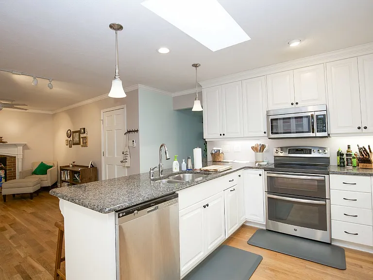 3421 Regiment Dr — Photo 42