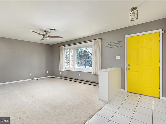 4th image of 22120 Holiday Dr