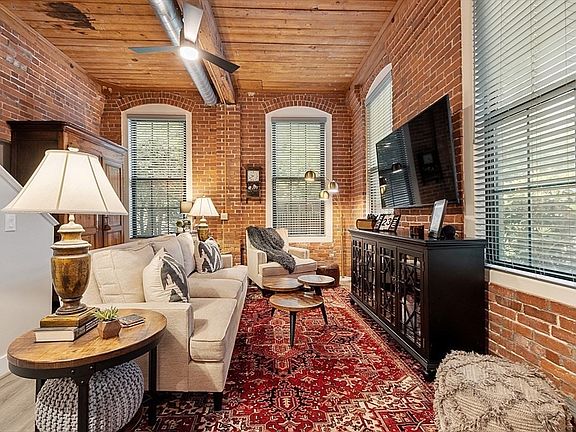 5th image of 14 Sanford St Unit 60