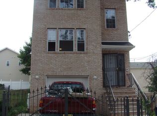 95 19th Ave, Newark, NJ 07103