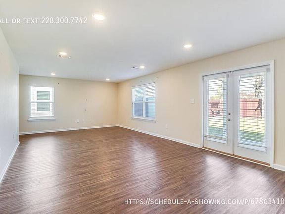 5th image of 308 Twin Lakes Blvd