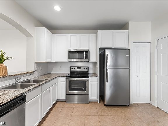 4th image of 17513 Cherry Ridge Ln