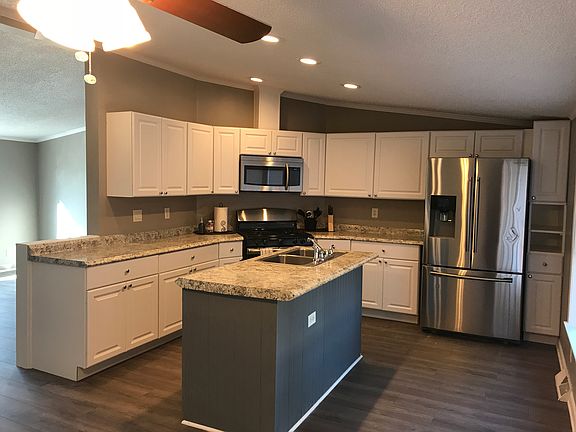 2nd image of 11885 Glen Cir