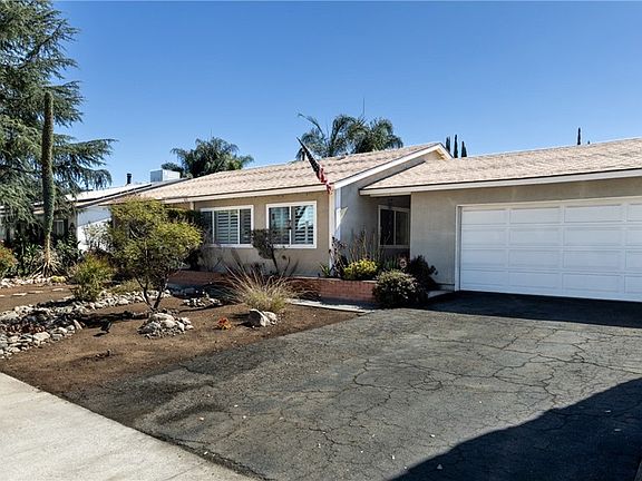 4th image of 870 Falcon Ln