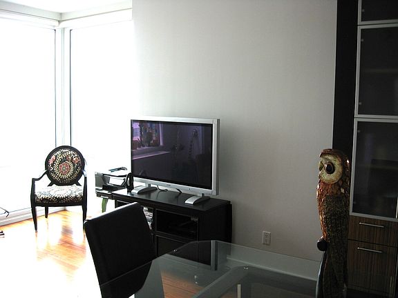 5th image of 620 W 42nd St APT 38F
