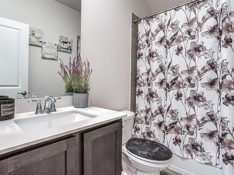 10716 Klondike Ln — Photo 7