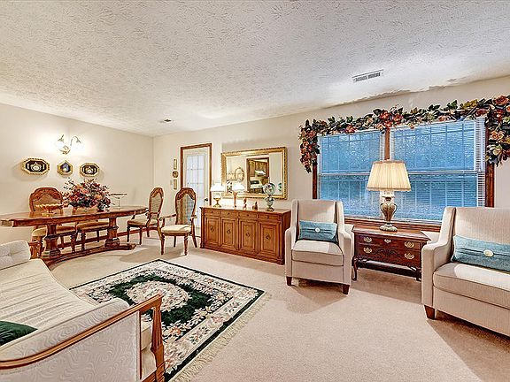 5th image of 4419 Washington Ct