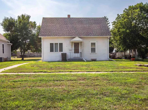 121 S Minden Ave, Minden, NE 68959