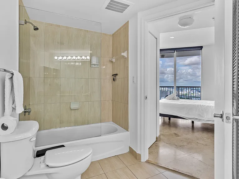 1750 N Bayshore Dr #3407 — Photo 16