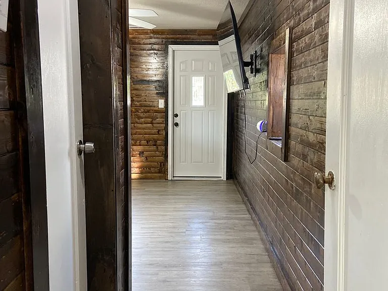 306 S 3rd St — Photo 13