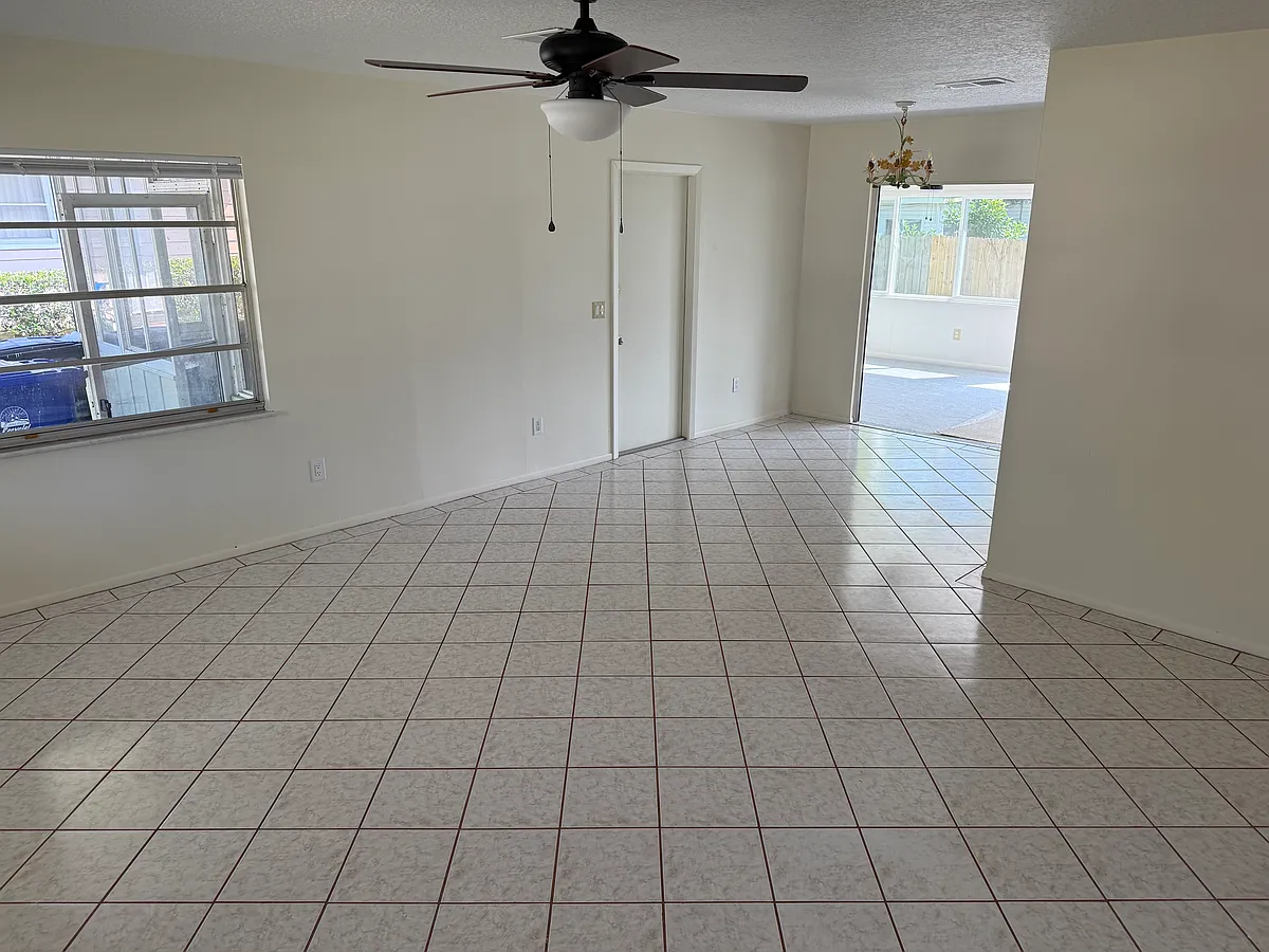 Building Photo - 209 Phoenetia Dr