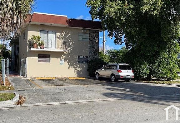 3rd image of 16103 NE 19th Ct APT 3