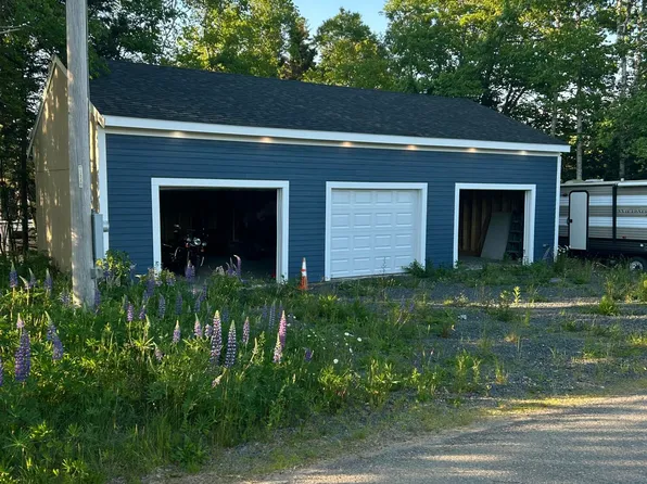 3 Deeks Street, Eastport, ME 04631
