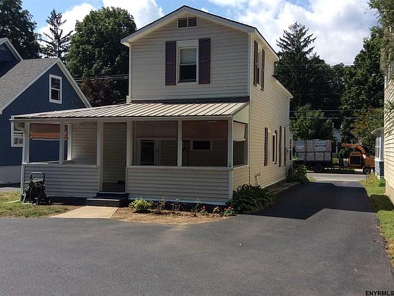 5th image of 216 East Ave