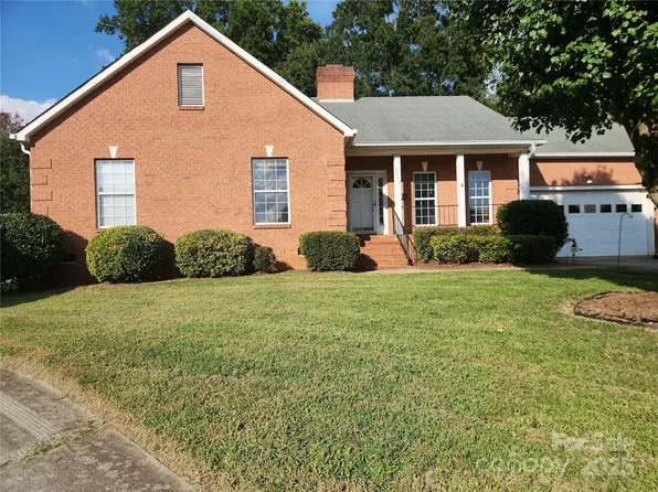 3104 Yvonne Ln, Charlotte, NC 28216
