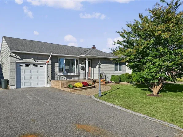 3209 Mark Alan Drive, Wantagh, NY 11793