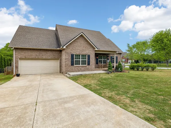 592 Twin Oak Dr, Murfreesboro, TN 37130