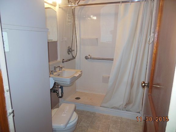 3rd image of 518 S Gladstone Ave