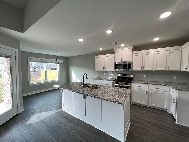 1536 N Pershing St — Photo 4