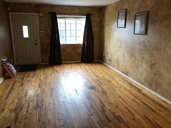 3rd image of 300 Targee St