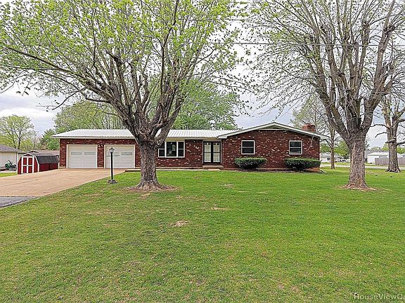 2nd image of 201 Briarwood Dr