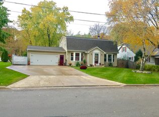 2430 Bittersweet Ave, Green Bay, WI 54301