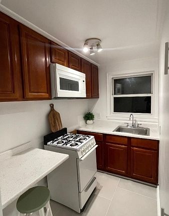 5th image of 749 Linden Ave