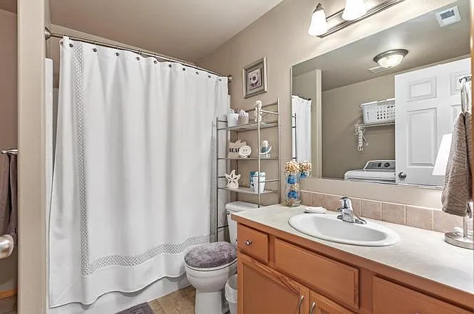 4 bed, 1524 sqft, $2,300 — Photo 3