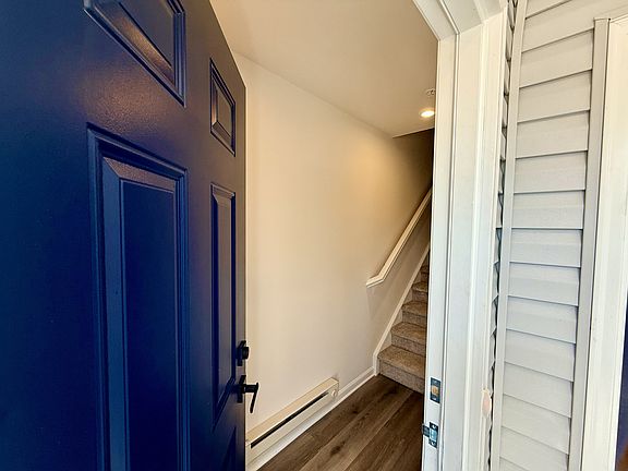 2nd image of 3811 Powell Rd