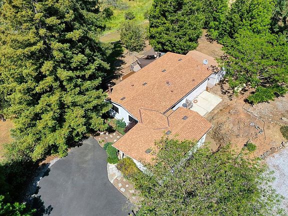 2nd image of 4486 Hart Dr