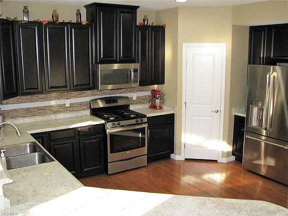 2nd image of 13147 Berry Blvd