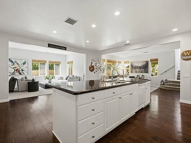 3238 Elysia St — Photo 22