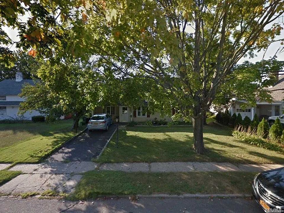 1st image of 28 Cottonwood Ln