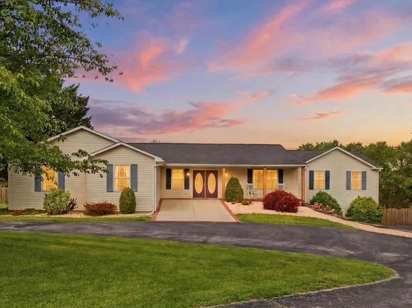 415 Barts Church Rd, Hanover, PA 17331