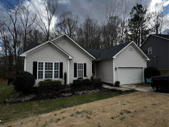 109 Missouri Ln, Mount Holly, NC 28120