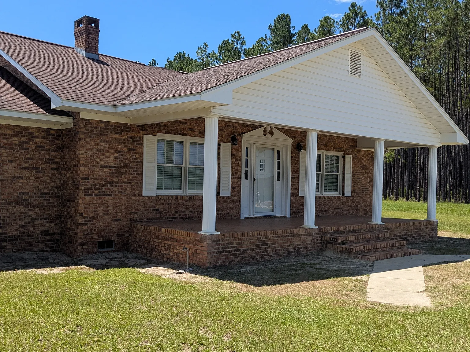 3 bed, 1764 sqft, $1,975 — Photo 1